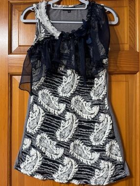LV Collections Navy and White Paisley Ruffle Tank Top